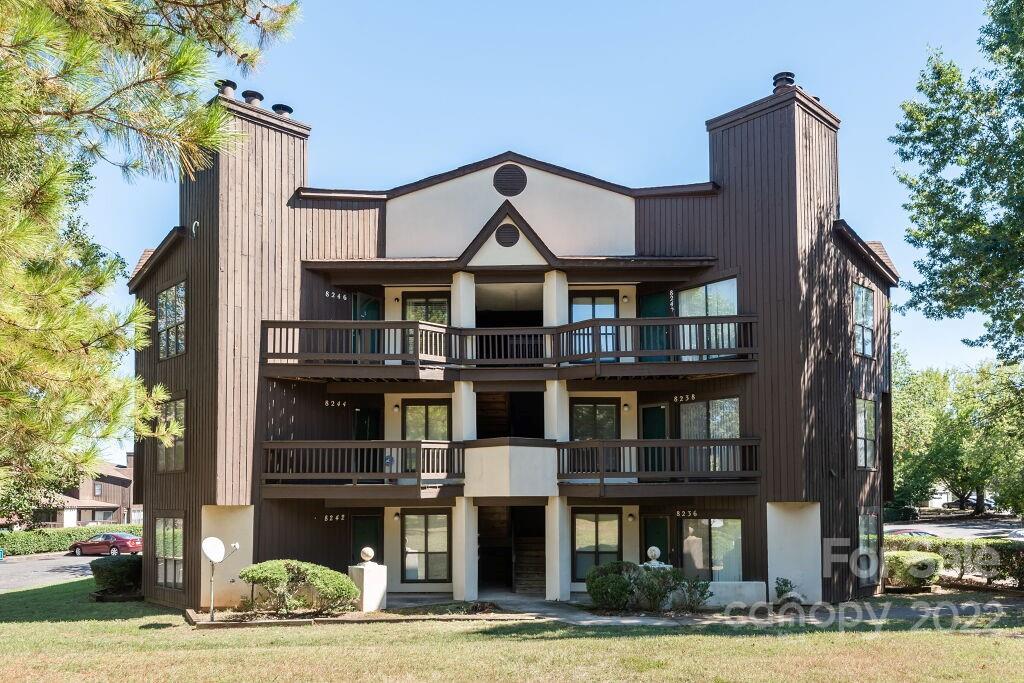 Property image 1 at 8240 Cedar Glen Drive, Charlotte, NC 28212