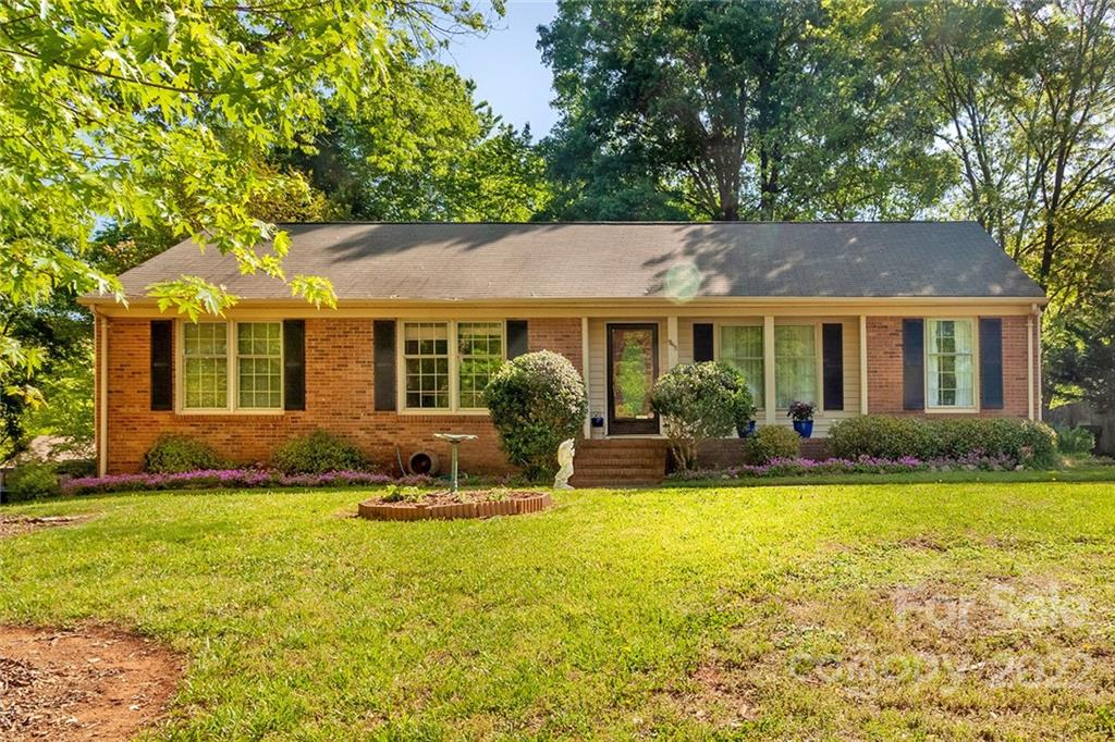 9413 Stately Oak Lane