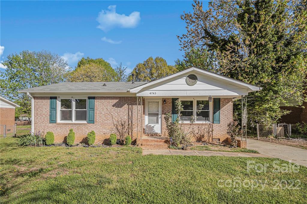 Property image 1 at 4743 Kenmont Drive, Charlotte, NC 28269