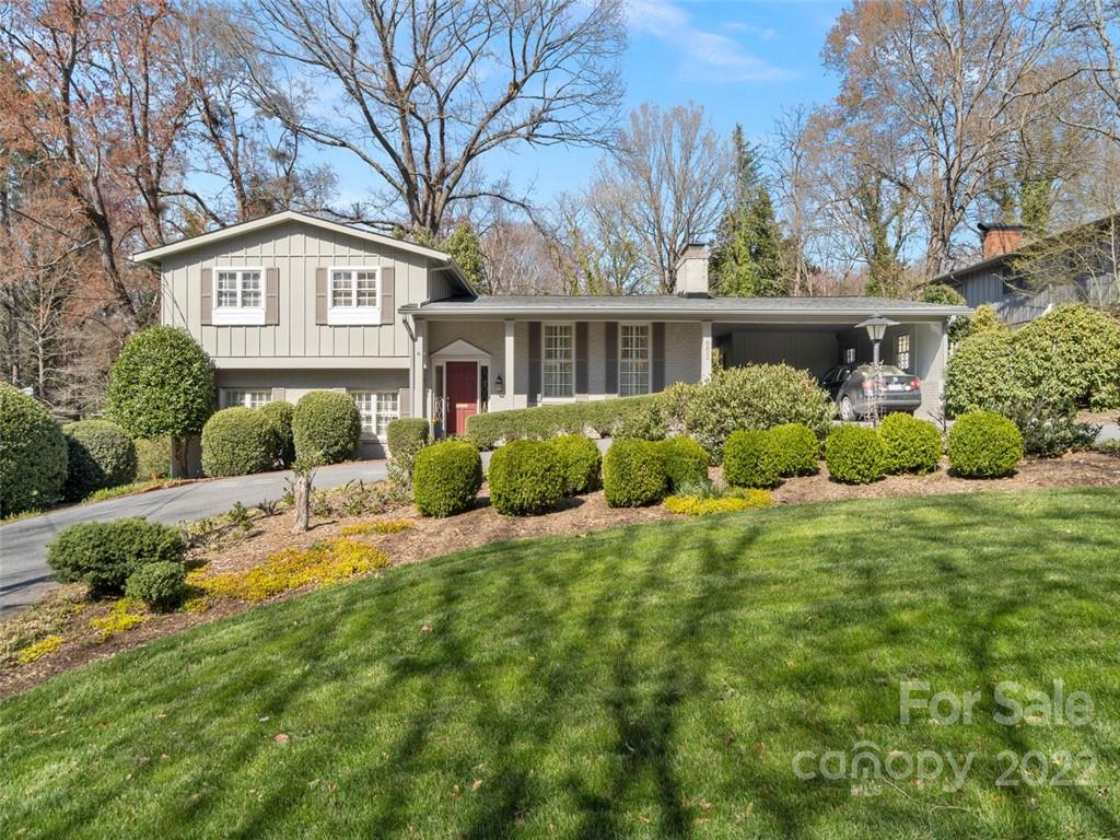 Property image 1 at 652 6th Avenue Place, Hickory, NC 28601