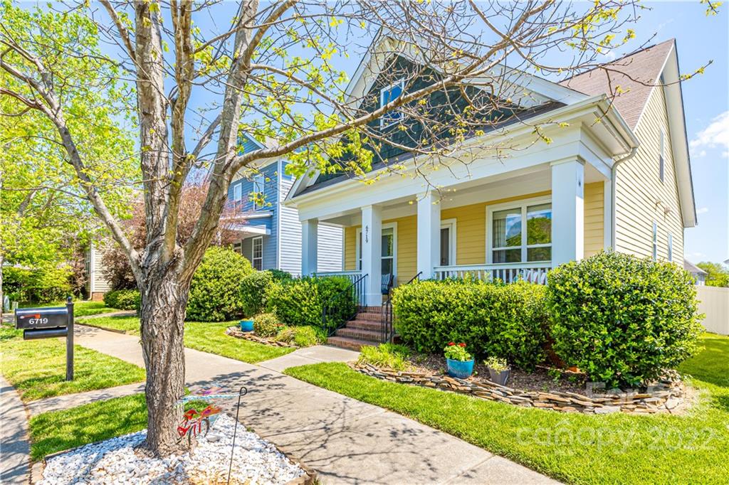 6719 E Douglas Park Drive