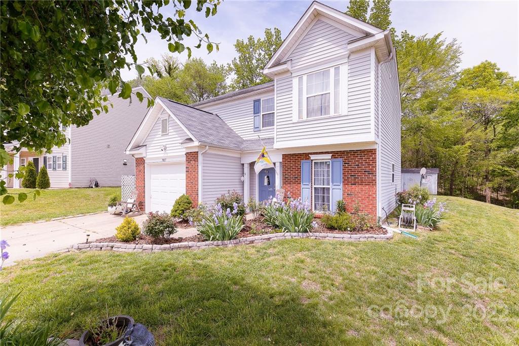 Property image 1 at 7017 Blithe Low Place, Charlotte, NC 28273
