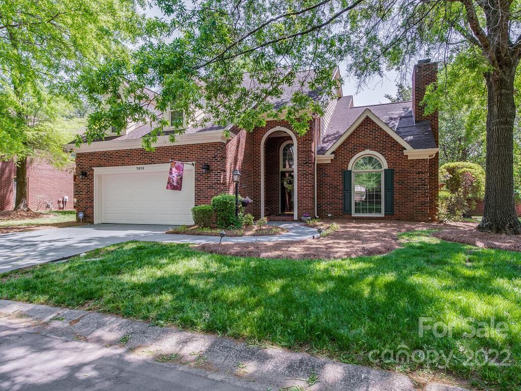 7015 Walton Heath Lane