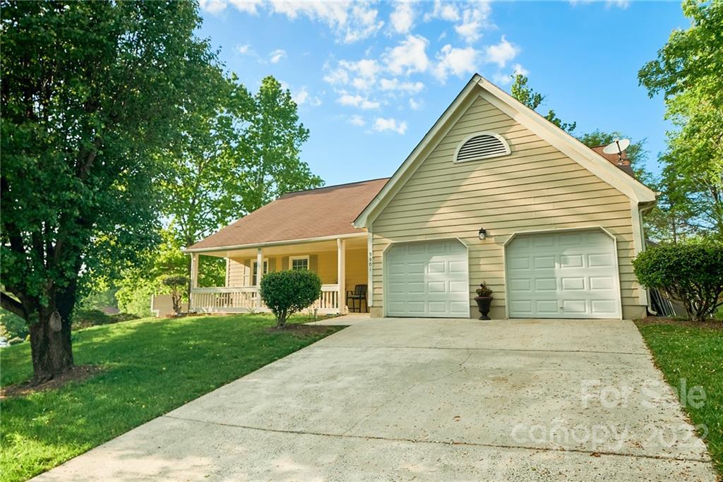 Property image 1 at 9901 Fairlea Drive, Charlotte, NC 28269
