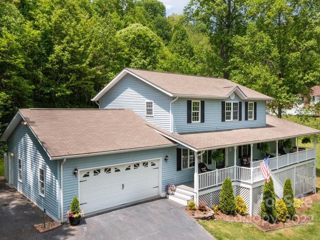 Property image 1 at 15 Devonshire Court, Candler, NC 28715