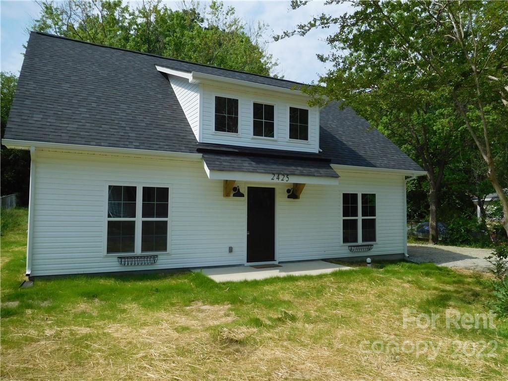 Property image 1 at 2425 Milton Avenue, Gastonia, NC 28052