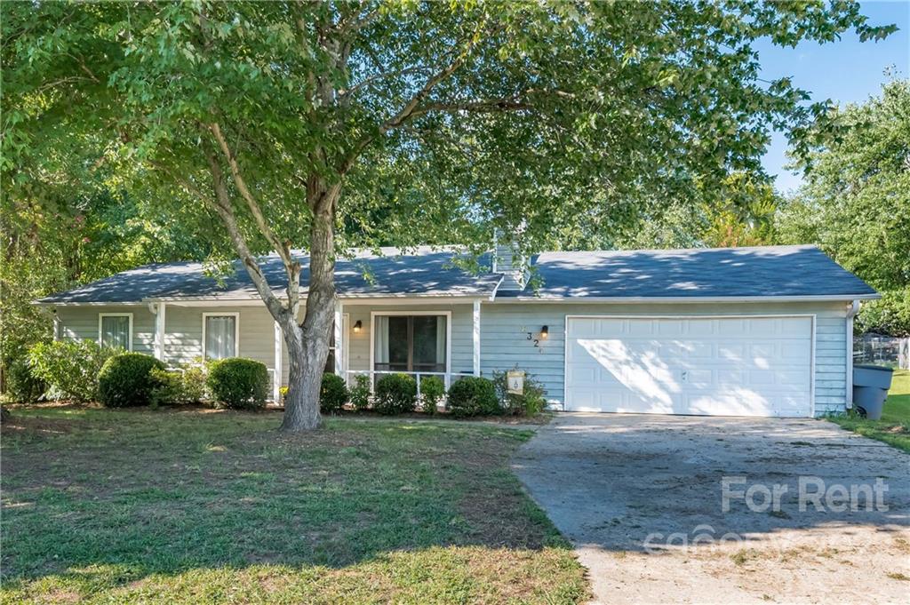 Property image 1 at 8324 Woodgate Lane, Charlotte, NC 28226