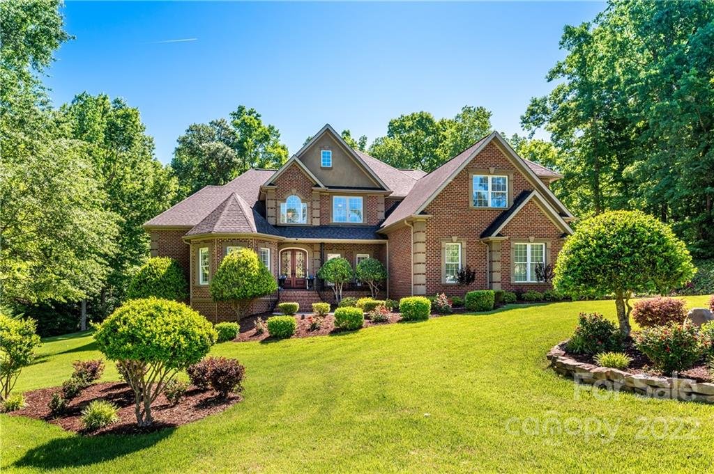 1047 Rolling Park Lane