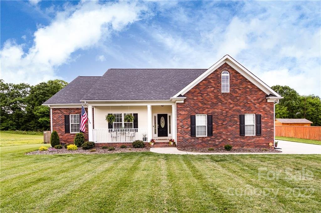 2707 Falling Leaf Court