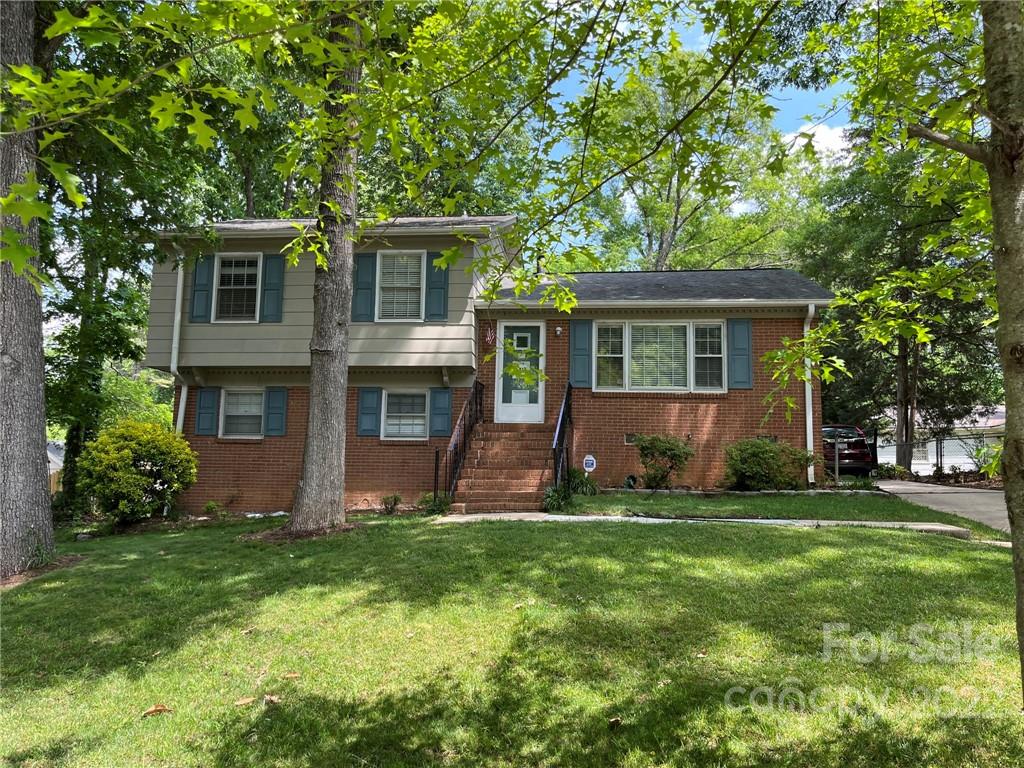 Property image 1 at 6814 Elm Forest Drive, Charlotte, NC 28212