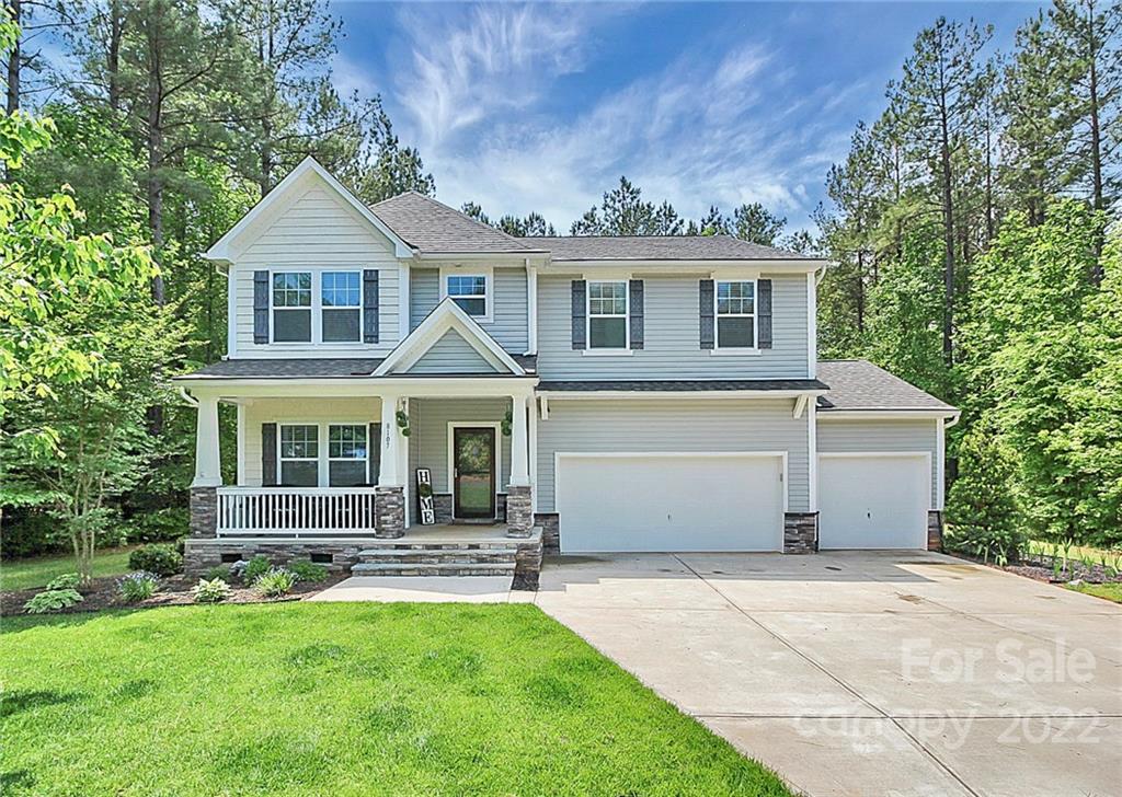 8107 Mossy Rock Road