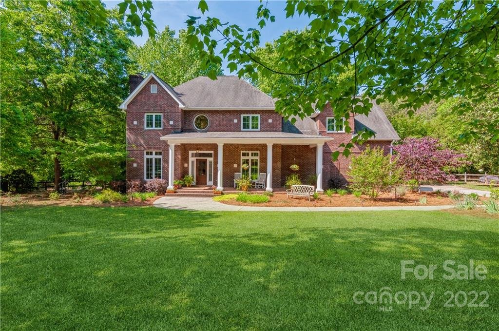 7015 High Oaks Drive