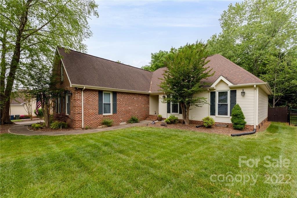 Property image 1 at 13124 Willow Breeze Lane, Huntersville, NC 28078