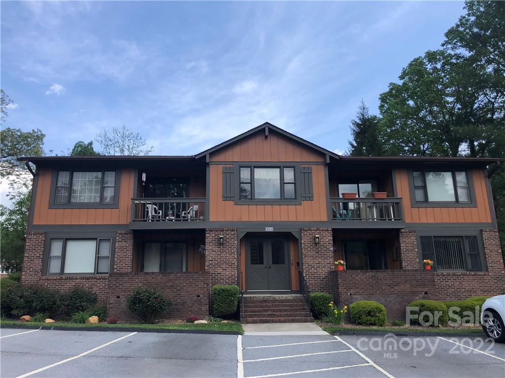 Property image 1 at 1735 B Haywood Manor Drive, Hendersonville, NC 28791