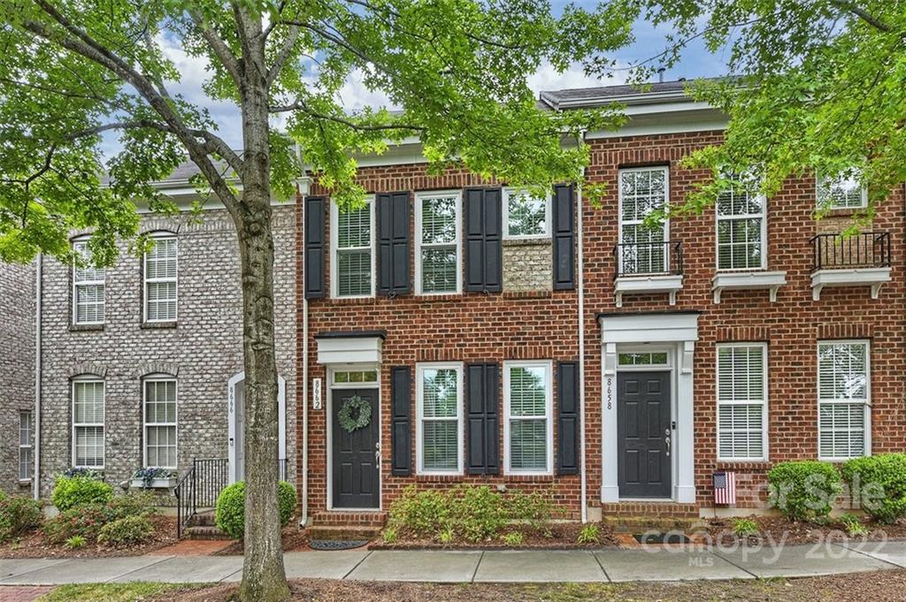 Property image 1 at 8662 Beaver Creek Drive, Charlotte, NC 28269