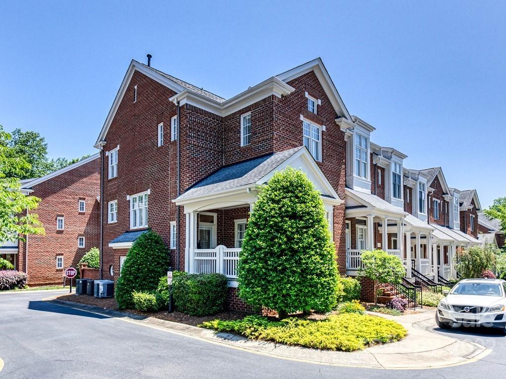 4921 Hill View Drive