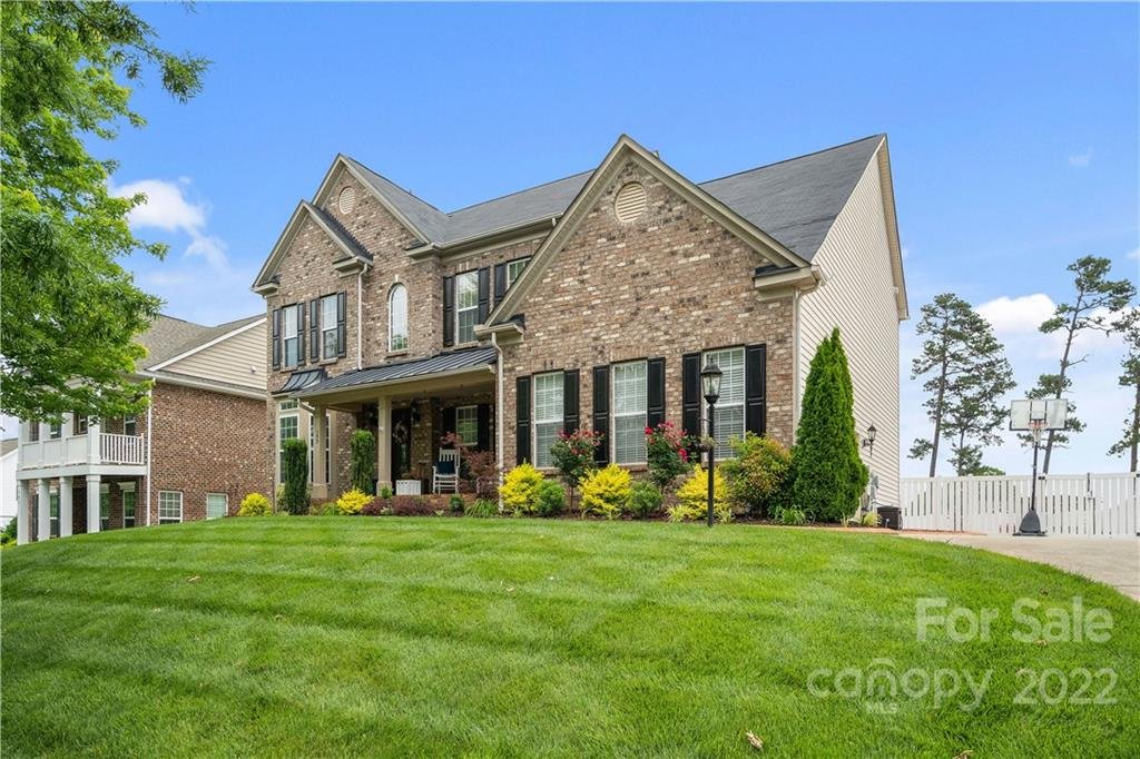 Property image 1 at 155 W Warfield Drive, Mooresville, NC 28115