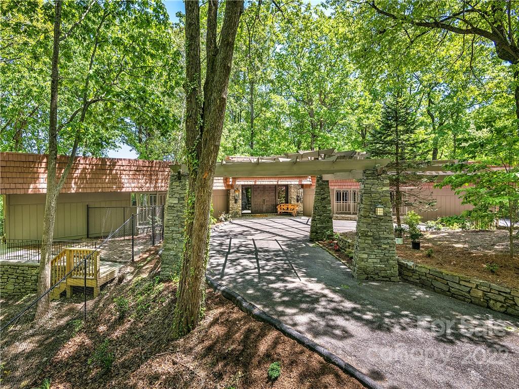 Property image 1 at 800 Indian Hill Road, Hendersonville, NC 28791