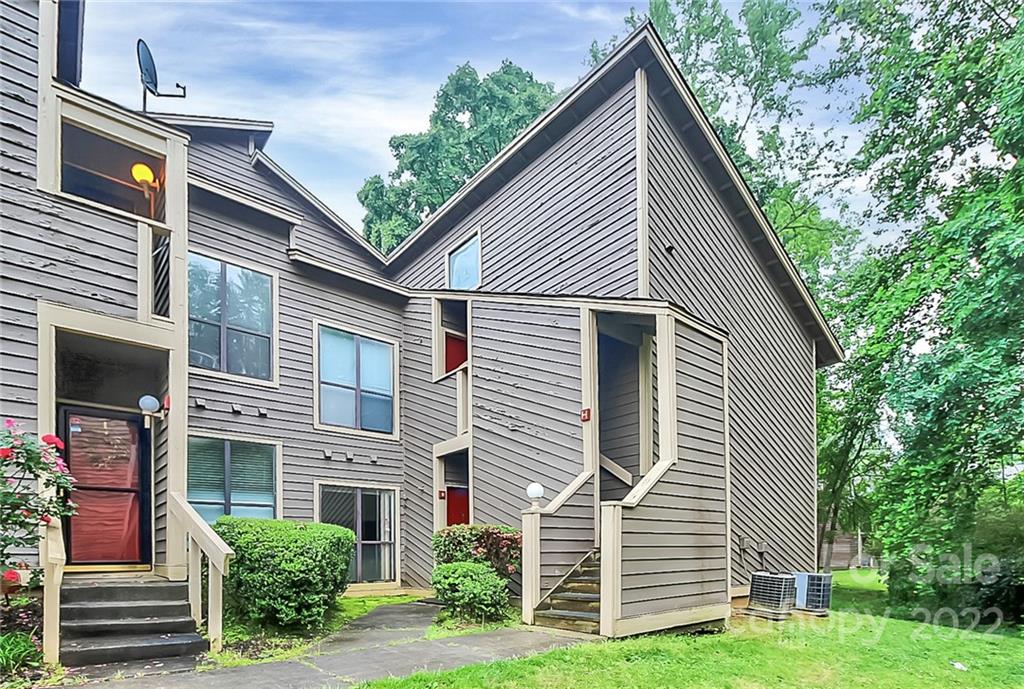 Property image 1 at 4416 Sharon Chase Drive, Charlotte, NC 28215