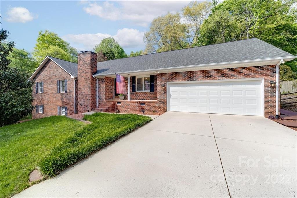 Property image 1 at 7017 Forest Hills Drive, Denver, NC 28037