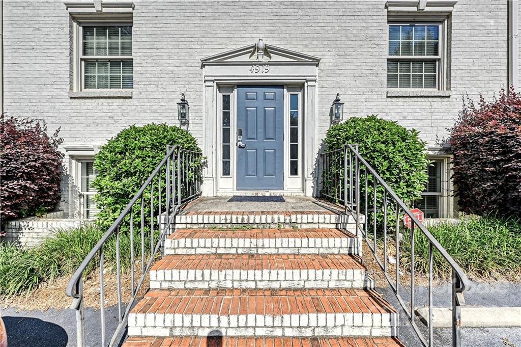 Property image 1 at 4919 Park Road, Charlotte, NC 28209