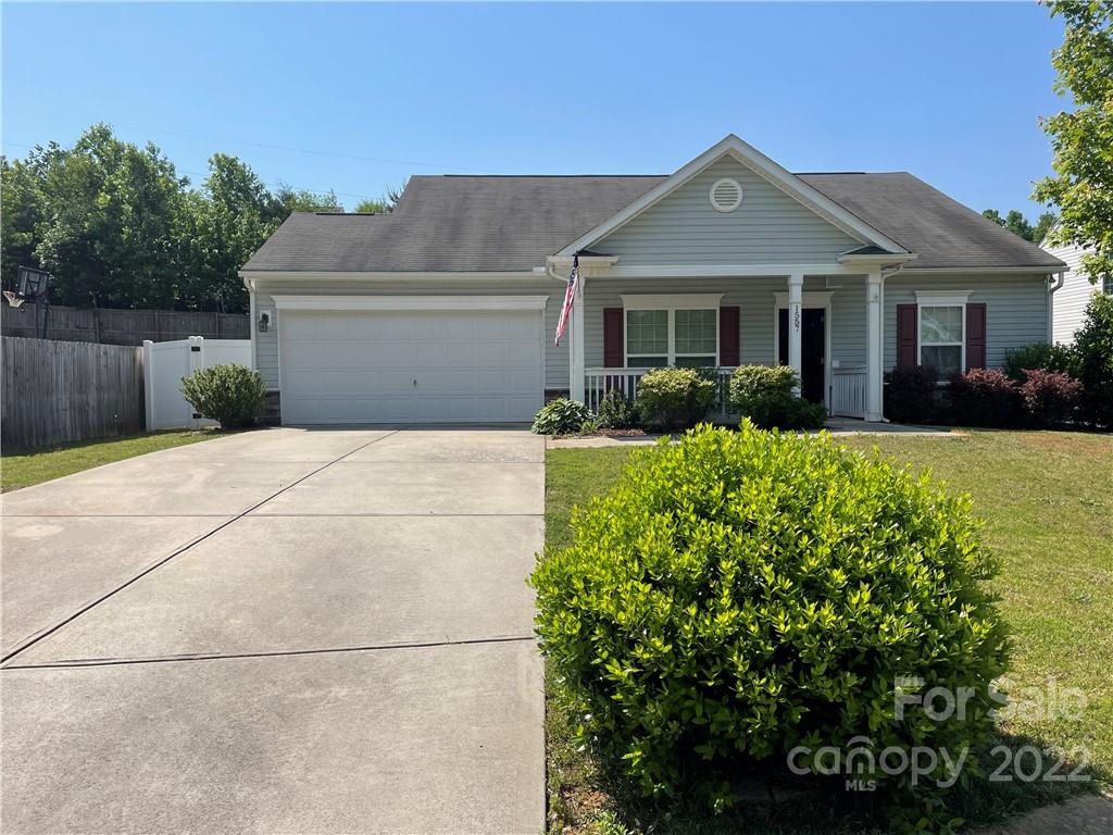Property image 1 at 1557 Glenbar Court, Clover, SC 29710