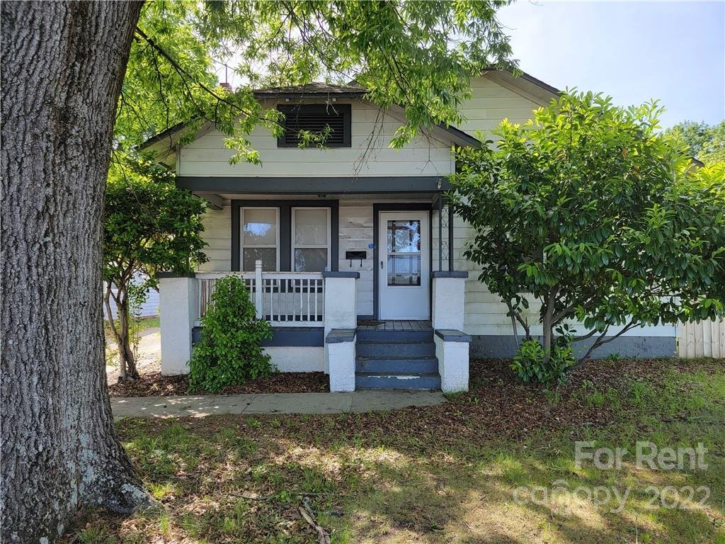 Property image 1 at 213 New Hope Road, Gastonia, NC 28054