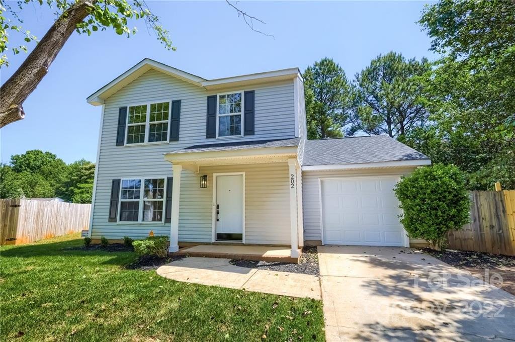 Property image 1 at 202 Kingville Drive, Charlotte, NC 28213