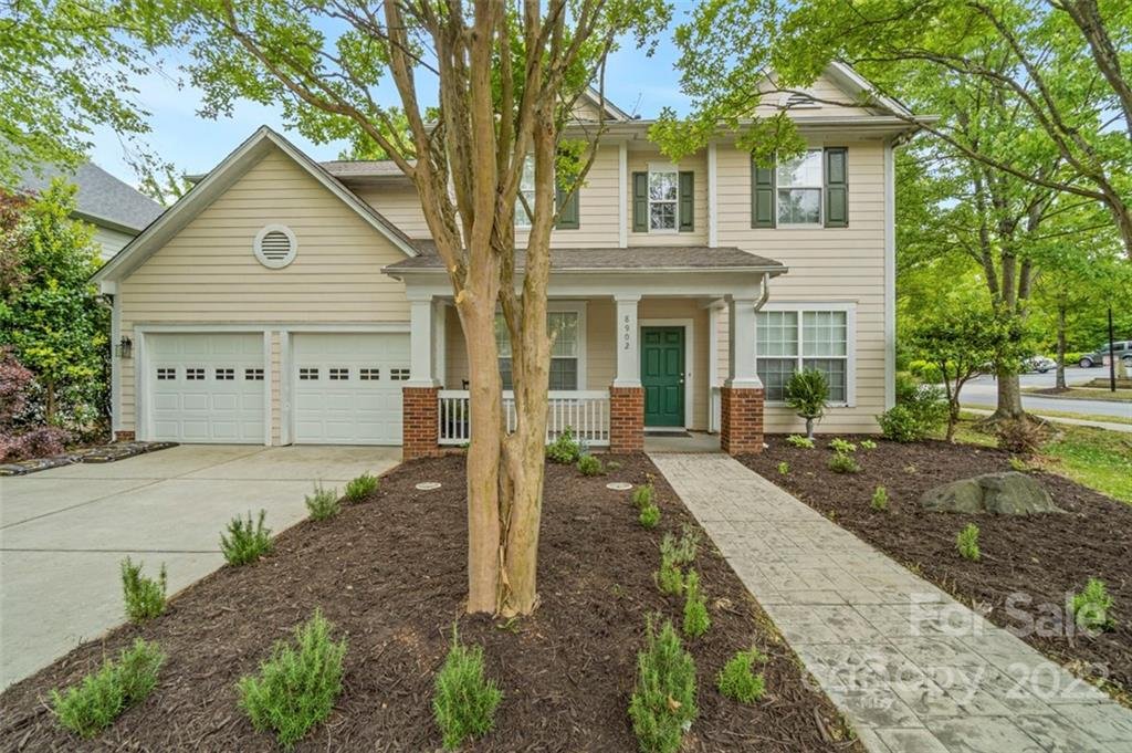 Property image 1 at 8902 Arbor Creek Drive, Charlotte, NC 28269