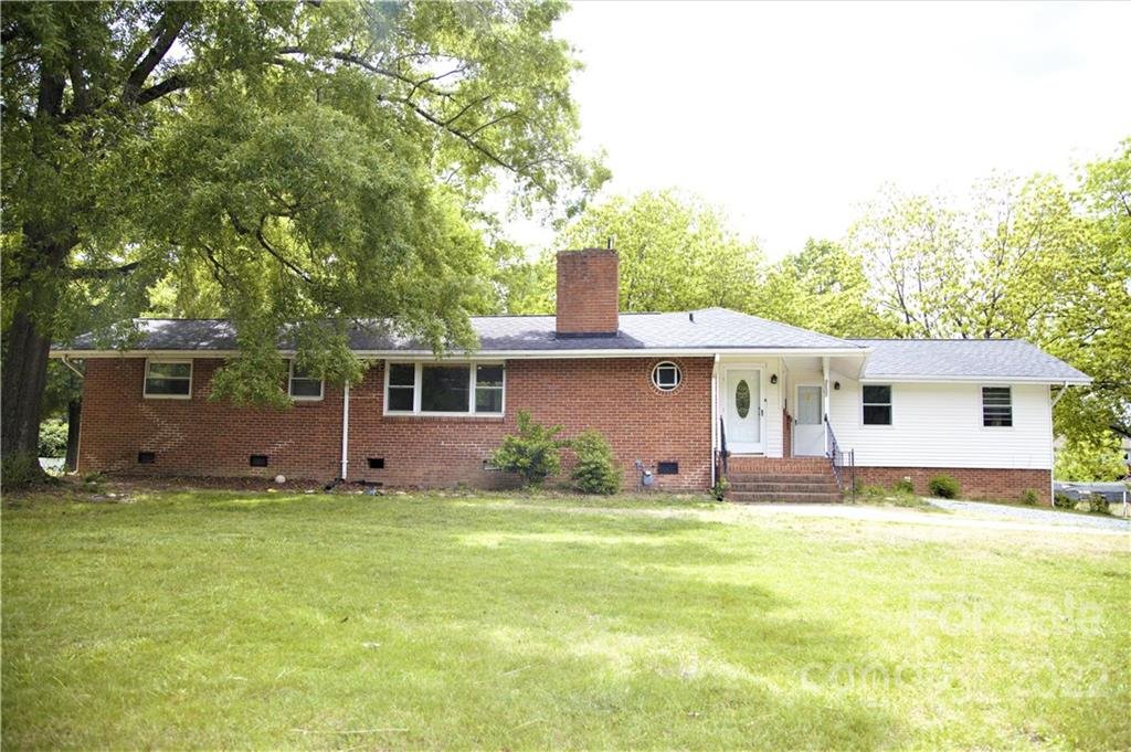 Property image 1 at 3132 Westerwood Drive, Charlotte, NC 28214