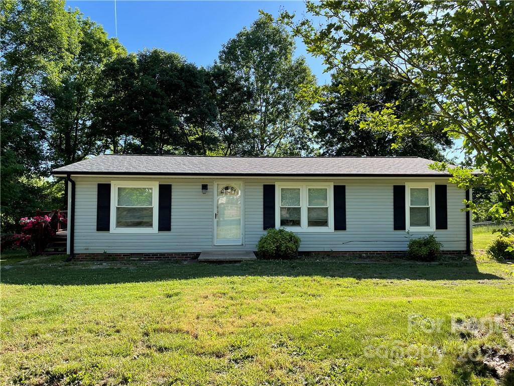 Property image 1 at 3408 Stony Brook Circle, Newton, NC 28658