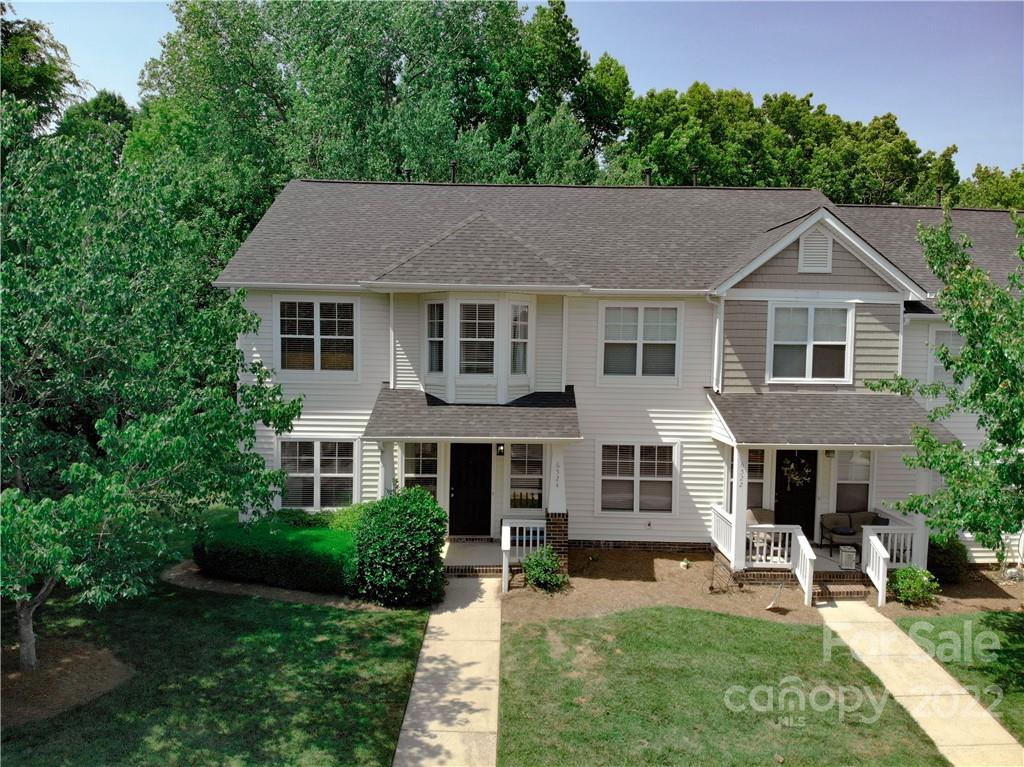 Property image 1 at 6524 Point Comfort Lane, Charlotte, NC 28226