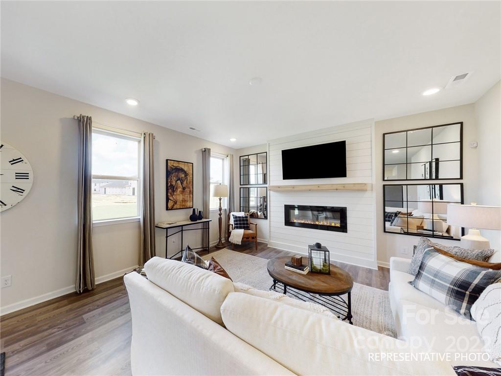 6006 Weddington Pointe Drive