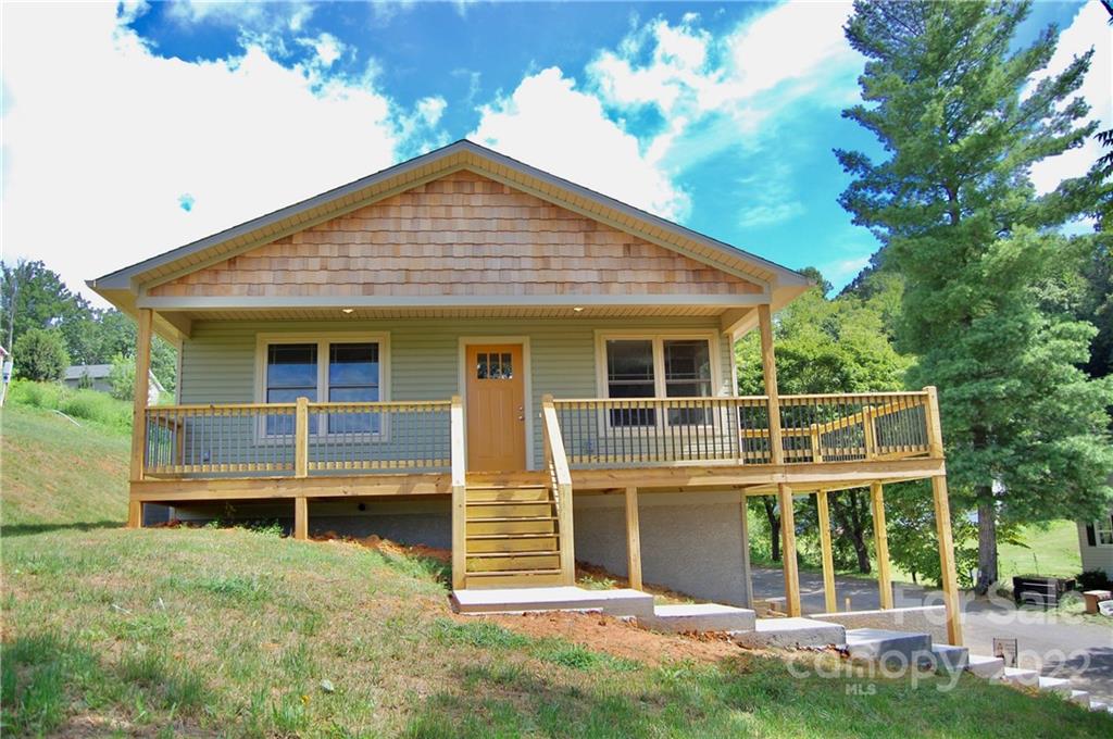 Property image 1 at 109 Ponder Street, Mars Hill, NC 28754