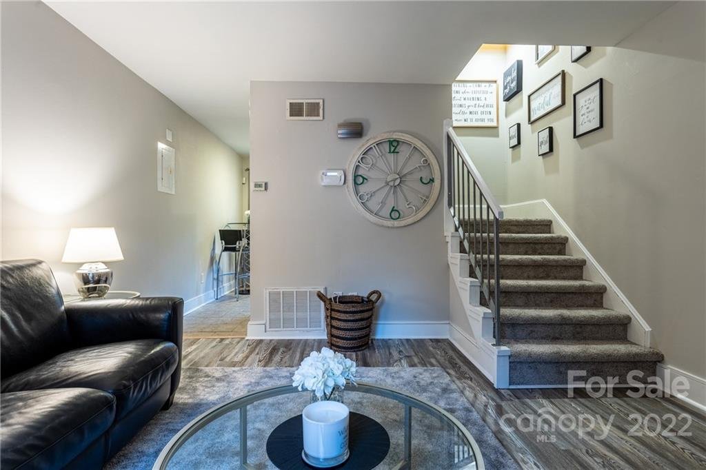 Property image 1 at 638 Chipley Avenue, Charlotte, NC 28205