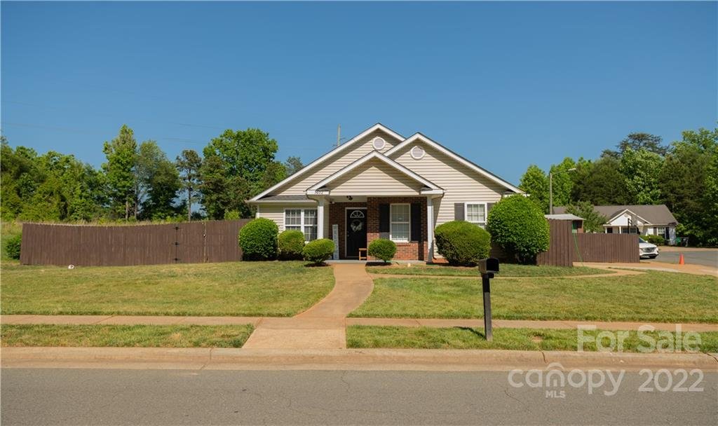Property image 1 at 5602 Windy Valley Drive, Charlotte, NC 28208