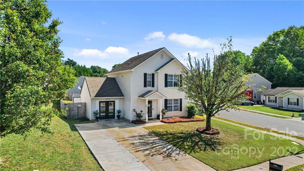 Property image 1 at 3302 Nevin Brook Road, Charlotte, NC 28269