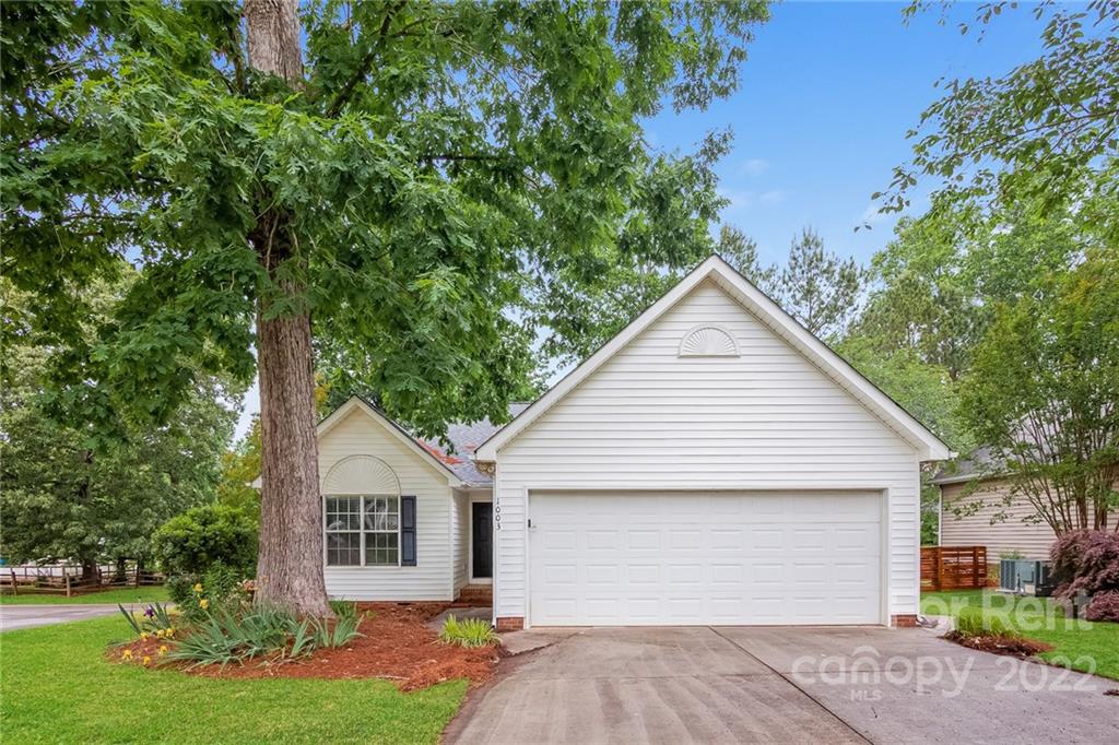 Property image 1 at 1003 White Water Circle, Belmont, NC 28012