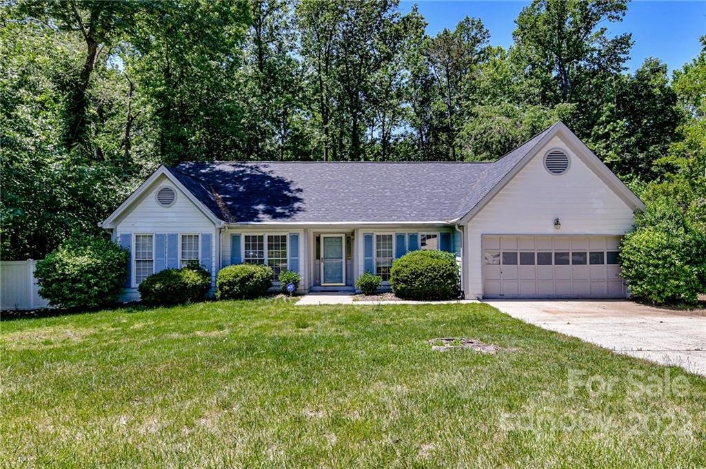 Property image 1 at 10141 Crayton Drive, Charlotte, NC 28269