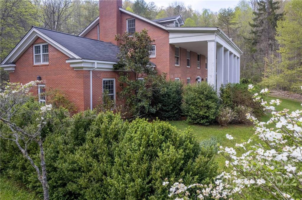 Property image 1 at 1691 N Country Club Drive, Cullowhee, NC 28723