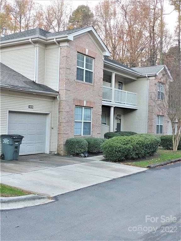 Property image 1 at 6420 Quarterbridge Lane, Charlotte, NC 28262