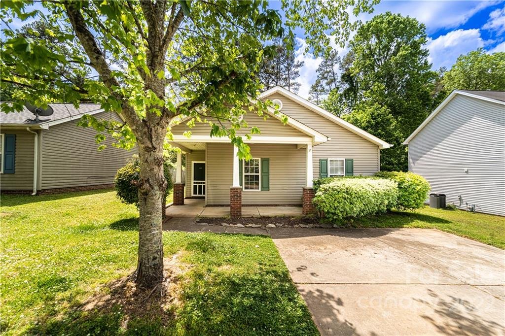 Property image 1 at 689 Continental Drive, Concord, NC 28025