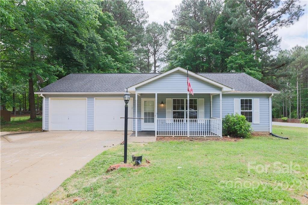 Property image 1 at 104 Mills Valley Drive, Mooresville, NC 28117