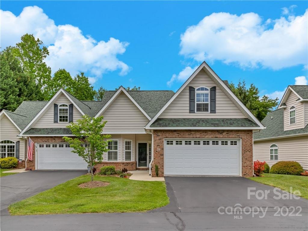 Property image 1 at 29 Victoria Park Drive, Hendersonville, NC 28792
