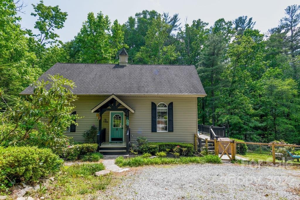 Property image 1 at 56 Texas Street, Hendersonville, NC 28739