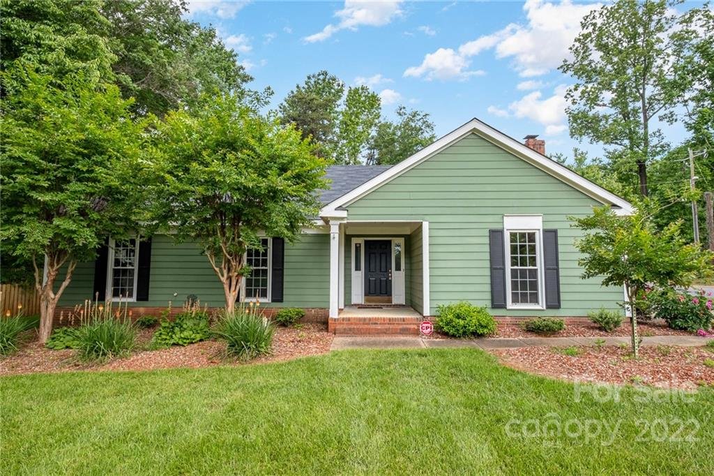 Property image 1 at 7139 Amarillo Drive, Charlotte, NC 28262