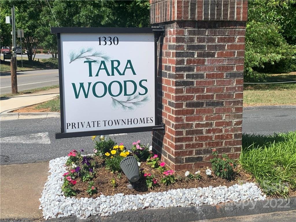 Property image 1 at 1330 5th Street, Hickory, NC 28601