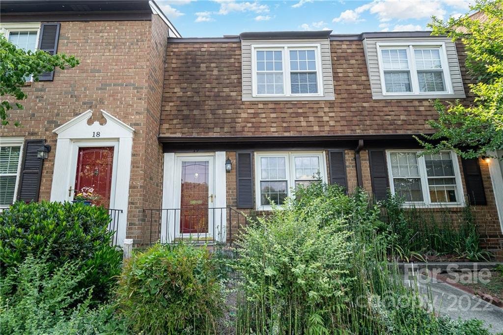 Property image 1 at 911 Nottingham Drive, Gastonia, NC 28054