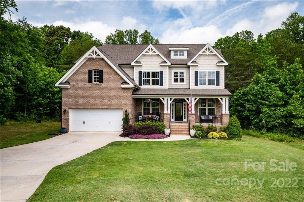 Property image 1 at 112 Avensong Court, Mooresville, NC 28115
