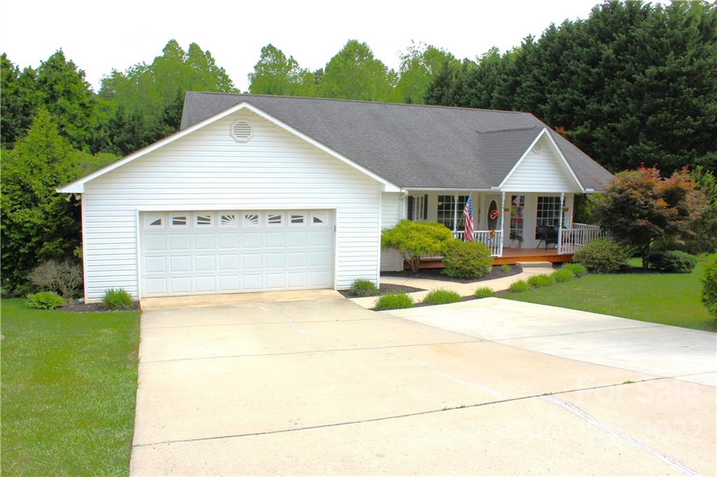 Property image 1 at 109 Meadow Run, Asheville, NC 28806